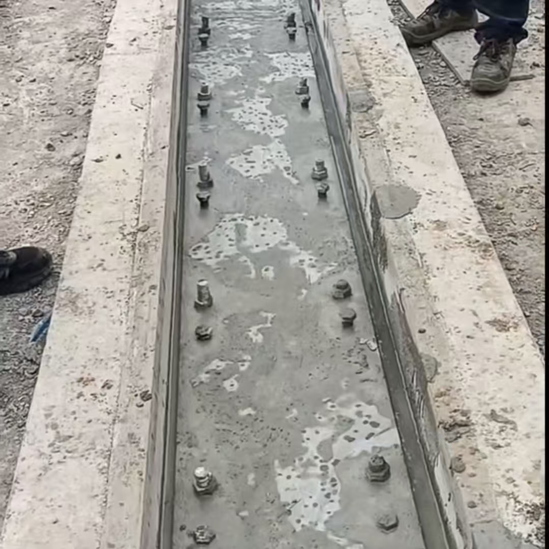 泗阳港口码头起重机龙门吊重型机械设备稳固用早强快凝轨道胶泥